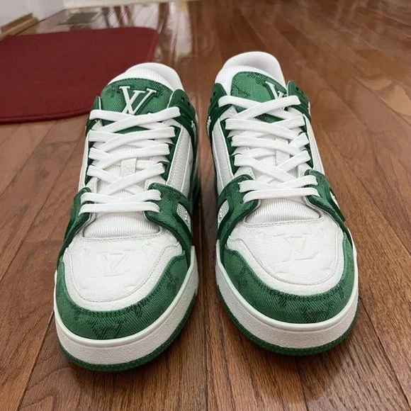 Louis Vuitton | Shoes | Auth Louis Vuitton Lv Trainers Men  display picture 1